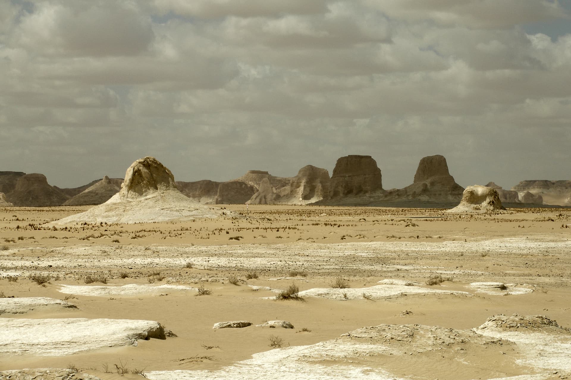 White Desert National Park (Egypt) travel guide