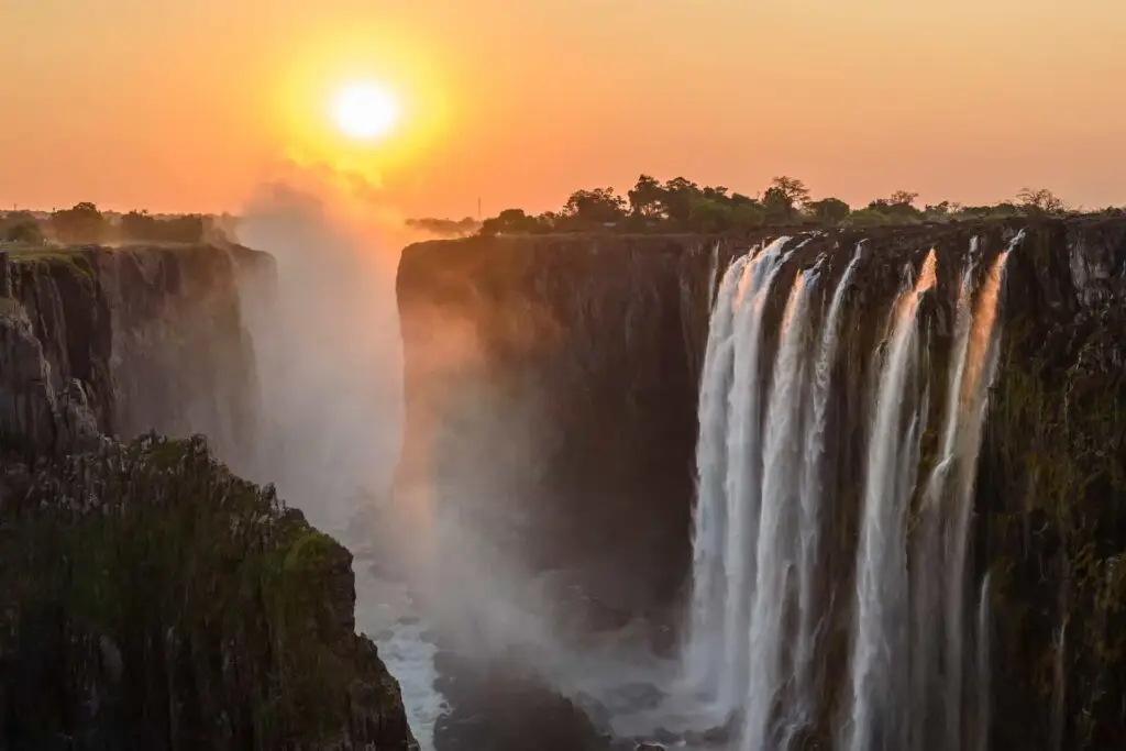 5-Day Victoria Fallls and Hwange National Trip package